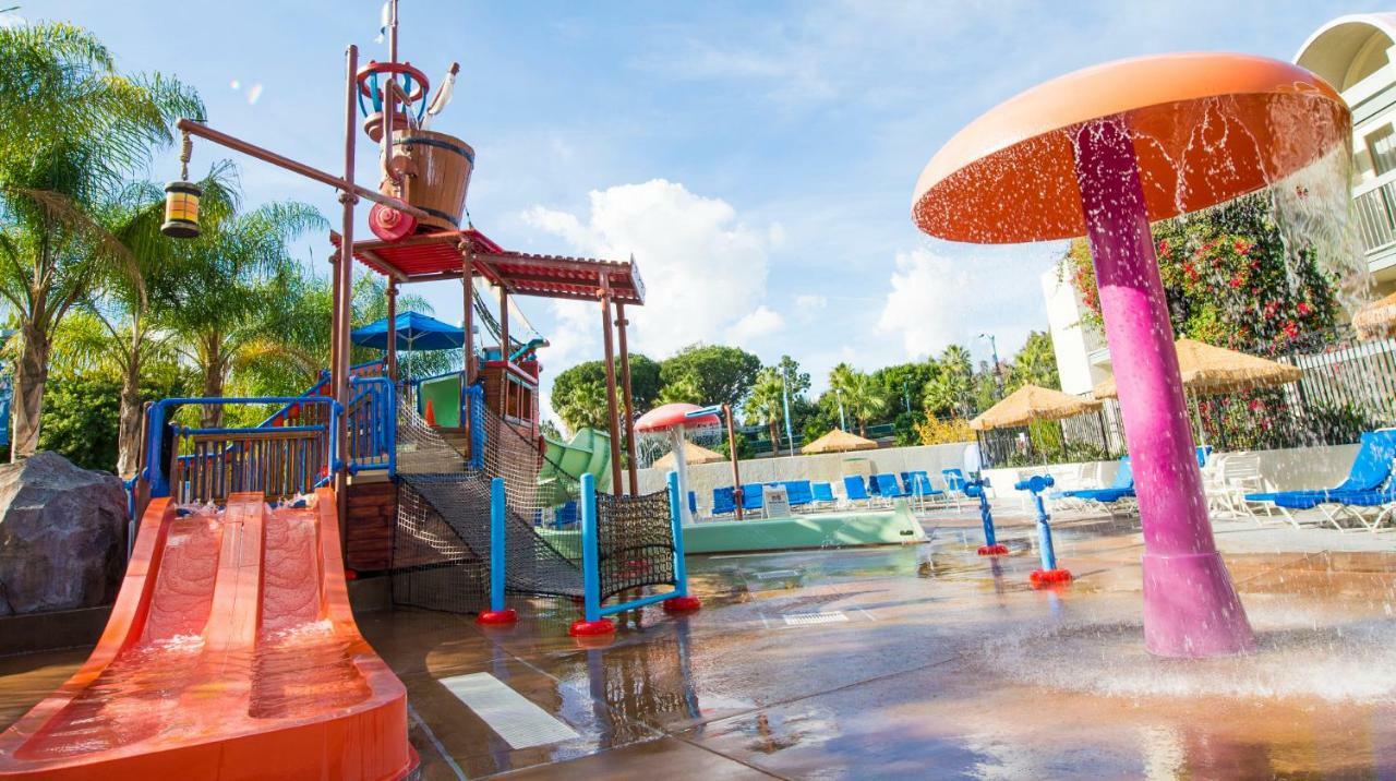 Howard Johnson By Wyndham Anaheim Hotel & Water Playground Exteriér fotografie